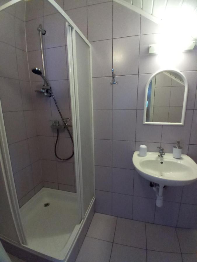 Pokoje Goscinne Akacja Resko Dzwirzyno Exterior photo